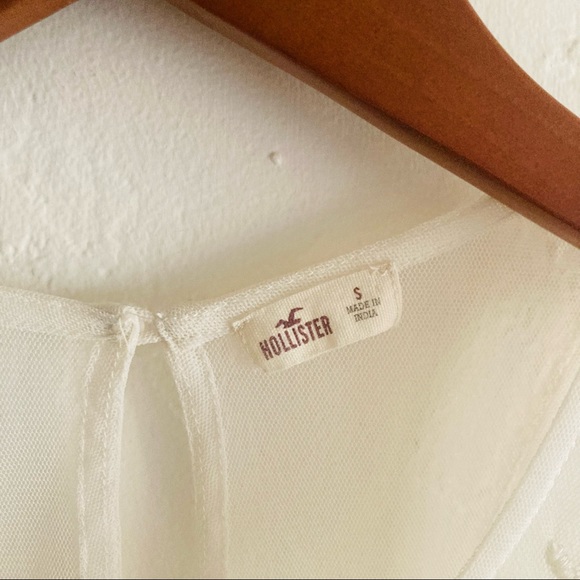 Hollister • Sheer Tulle Flowy Cream Tank Top with Camisole - Picture 3 of 9